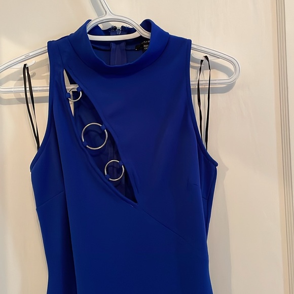 Dress - Picture 2 of 5